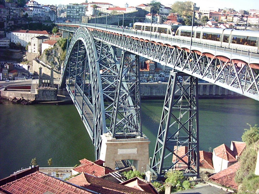 Auch in Porto gibt es eine Eiffel-Brücke