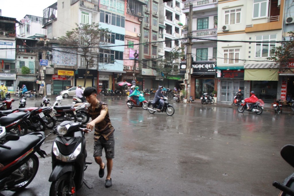 Blick aus der Bahnhofsgaststätte Hanoi Vietnam